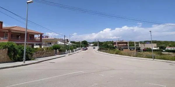 La Generalitat subvenciona amb 82.000 € les obres de renovació de l'enllumenat públic de Brises del Mar