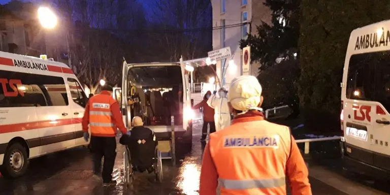 El brot de la residència ja afecta 63 usuaris i deixa tres noves morts