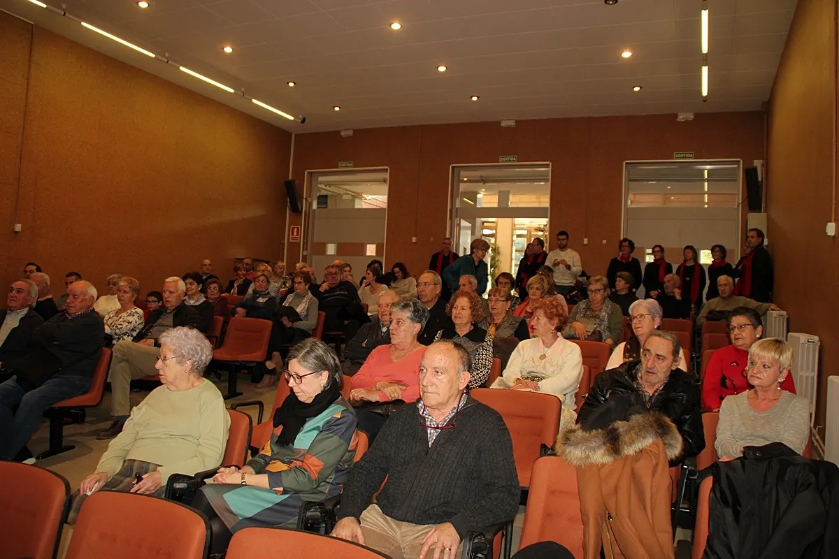 Olius fa un reconeixement per primer cop a la seva gent gran
