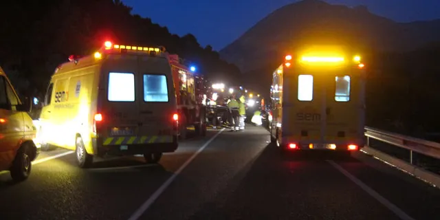 Tres ferits greus en un xoc frontal a la C-14, al municipi de Peramola