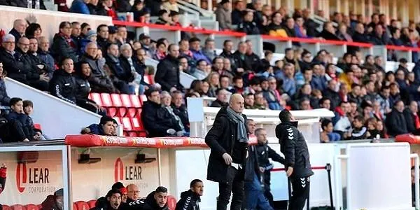 Nano Rivas s’estrena a la banqueta del Nàstic amb un valuós empat a 0 contra el Cádiz
