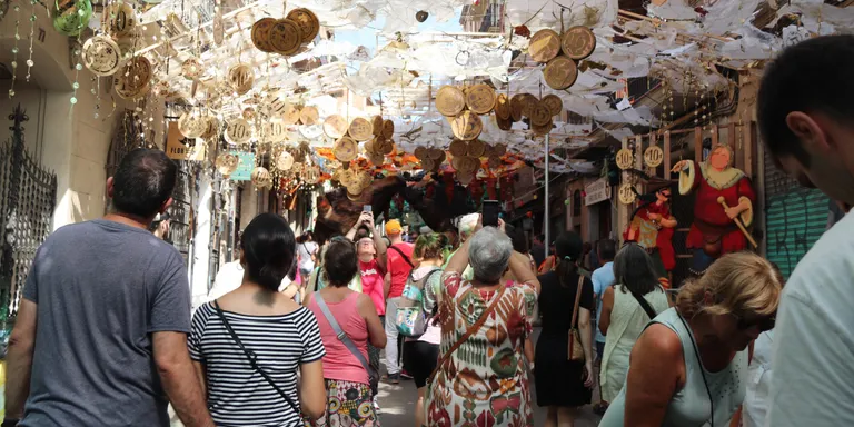 El carrer Progrés s'emporta el primer premi del concurs de carrers guarnits de la Festa Major de Gràcia