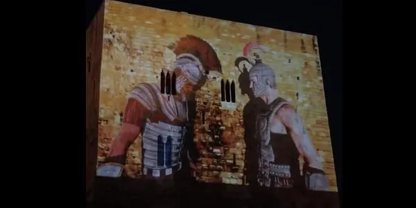 Tarragona estrena un màping nadalenc que projecta el passat romà de la ciutat a la torre del Pretori