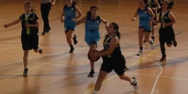 L’Infantil Femení del CB Baix Gaià defensa la segona posició davant un CB Tarragona que és tercer