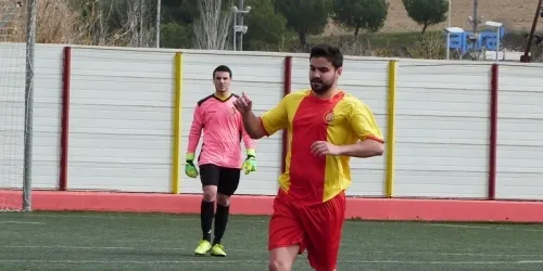 El Veinti veu volar dos punts en un final d’infart