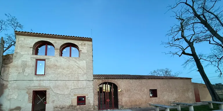 Així ha estat la recuperació de la torre i magatzem de la Granja
