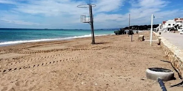 Altafulla reforça les campanyes de conscienciació sobre l’ús obligatori de la mascareta a la platja