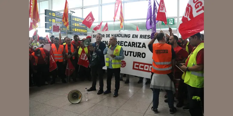Iberia xifra en un 14,61% el seguiment de les primeres hores de vaga al servei de handling