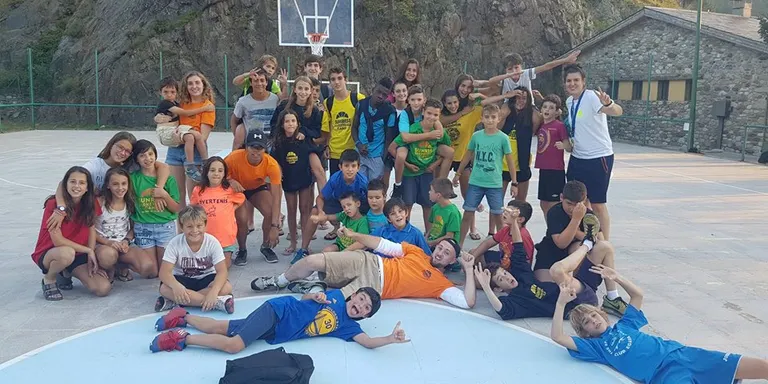 Més d'un centenar de participants al segon Sunrise Basketball Camp a Martinet