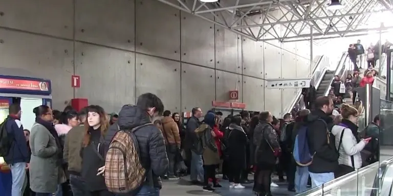 Serveis mínims per al 8M