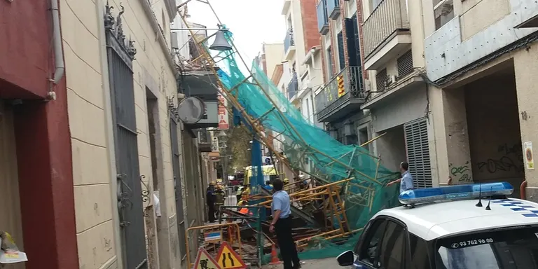 Evolucionen favorablement els ferits de l'ensorrament de la bastida a Pineda