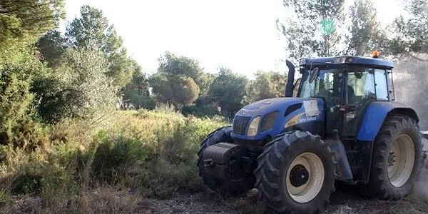L’Ajuntament d’Altafulla reedita el conveni amb la Societat de Caçadors La Coma per a la neteja del sotabosc de Sant Antoni
