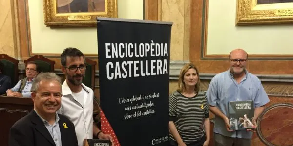 Valls acull la presentació dels dos primers volums de l’Enciclopèdia Castellera