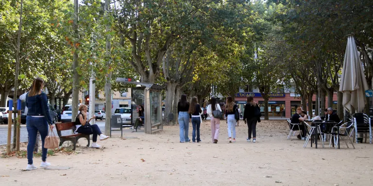 La consulta pel canvi de nom de la plaça Poeta Marquina de Girona rep només 50 vots i el 68% escullen mantenir-lo
