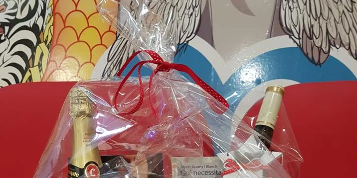 Les Biblioteques de Pineda i Ràdio Pineda sortegem una panera de Nadal