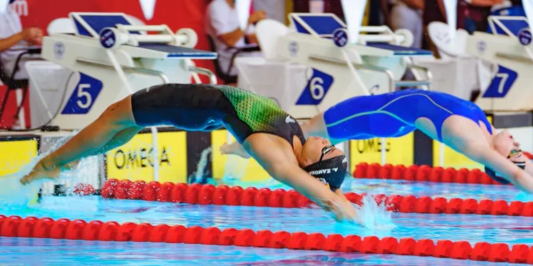 África Zamorano accedeix a la semifinal dels 200m esquena