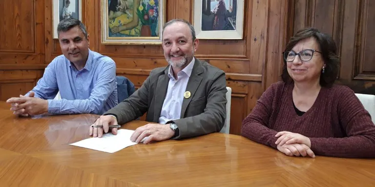 Valls engega un projecte d’acompanyament a les persones grans