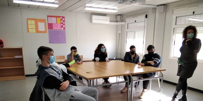 Una vintena d'alumnes dels instituts de Caldes en risc d'exclusió i abandonament escolar decideixen continuar els estudis gràcies al projecte socioeducatiu Edins