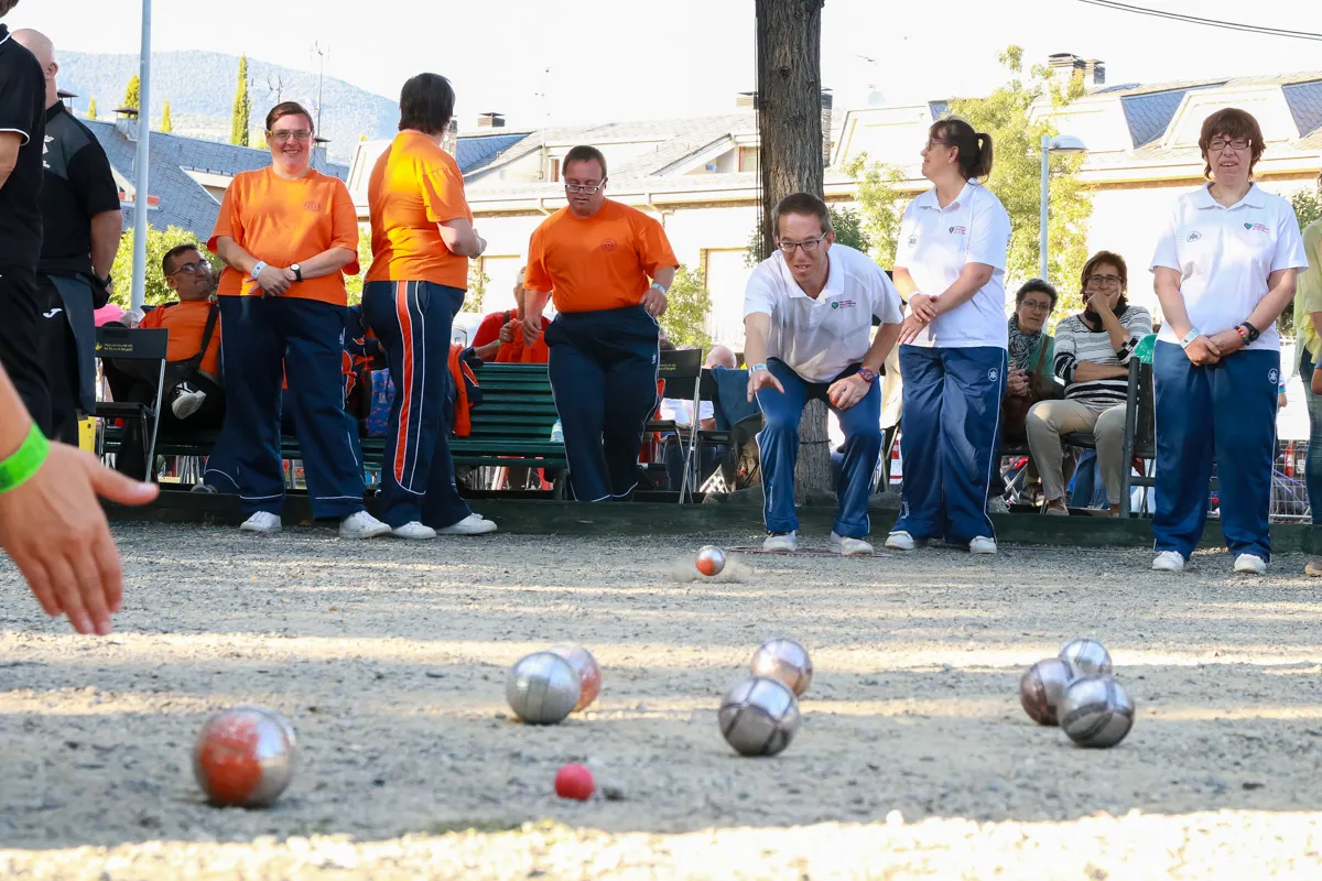 Jugadors de petanca durant els Special Olympics a la Seu (Foto: Special Olympics)