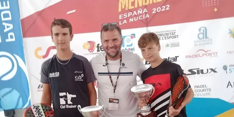 El cambrilenc Hugo Estébanez queda sots campió d’Espanya de pàdel en categoria Infantil