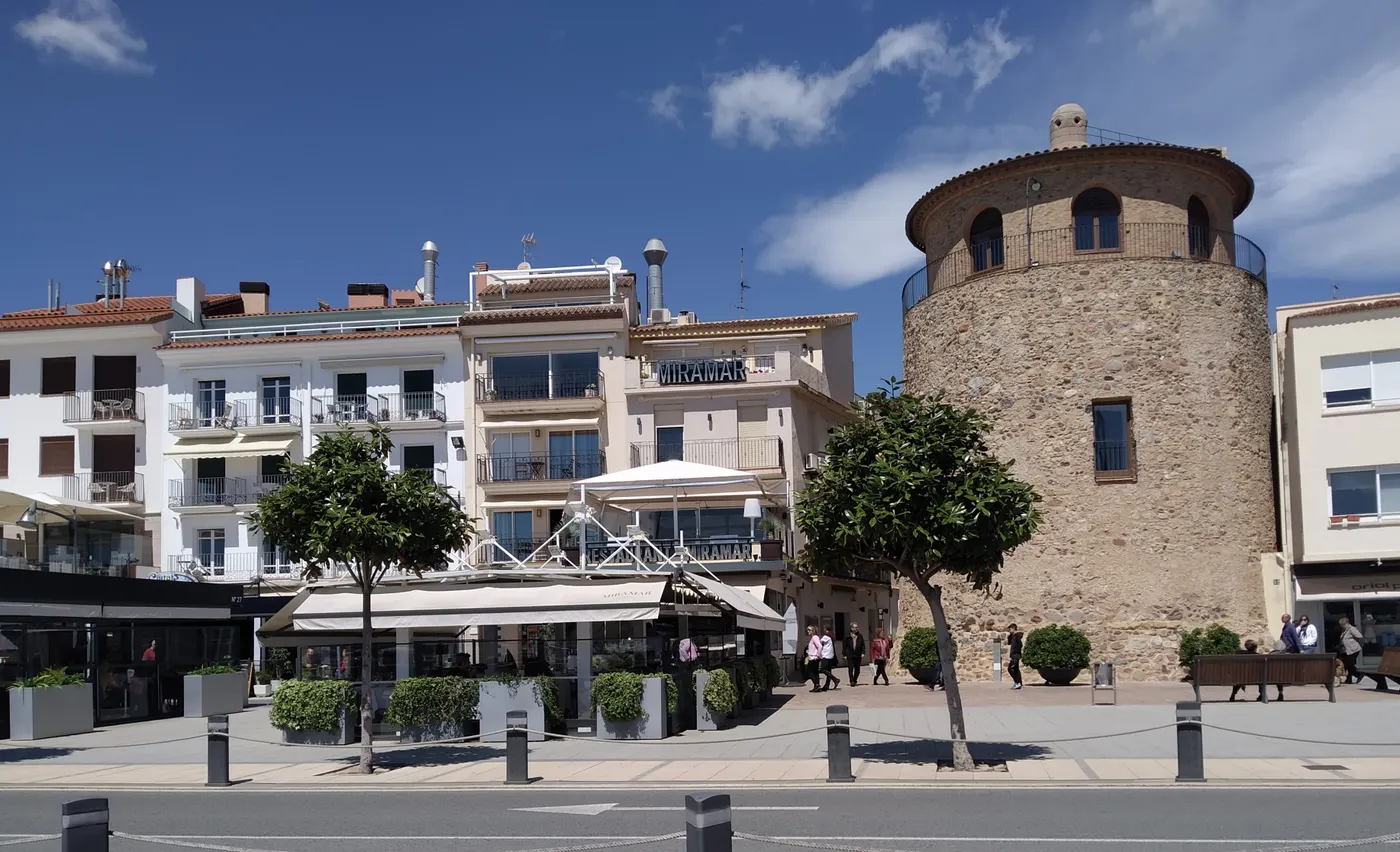 La recollida de la matèria orgànica comercial en format porta a porta arriba al barri del Port de Cambrils