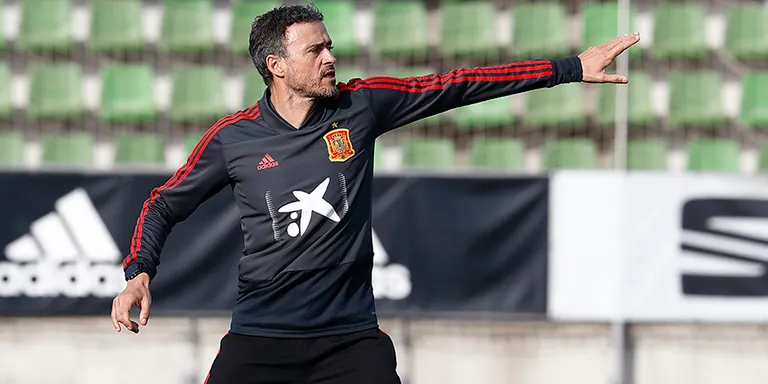 Luis Enrique confia en Busquets i crida Eric Garcia, Dani Olmo, Adama Traore i Ansu Fati