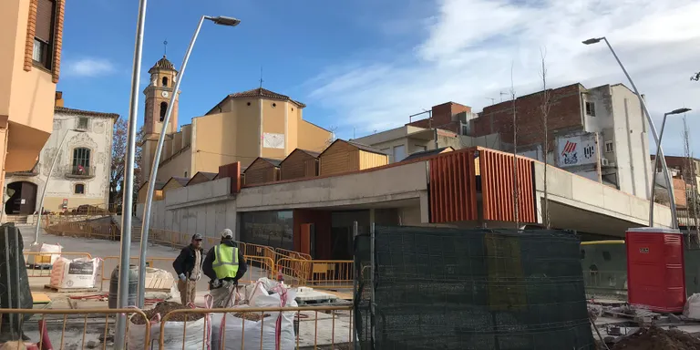 La plaça de l’Era última el seu periple amb les obres