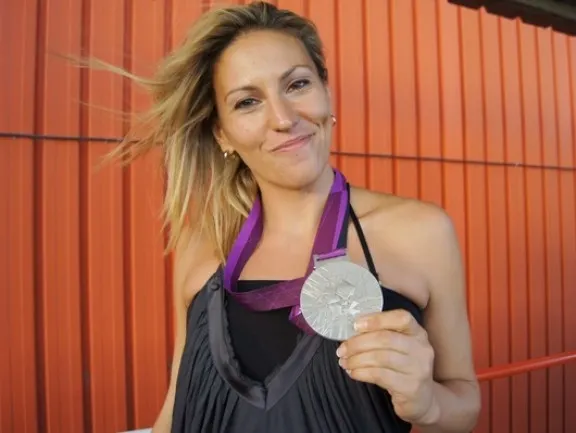 La rubinenca va passar per Can Rosés on va rebre l'homenatge de la UE Rubí per la medalla de Londre