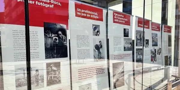 La Biblioteca Mestra Maria Antònia de Torredembarra acull una exposició sobre el fotògraf Francesc Català-Roca
