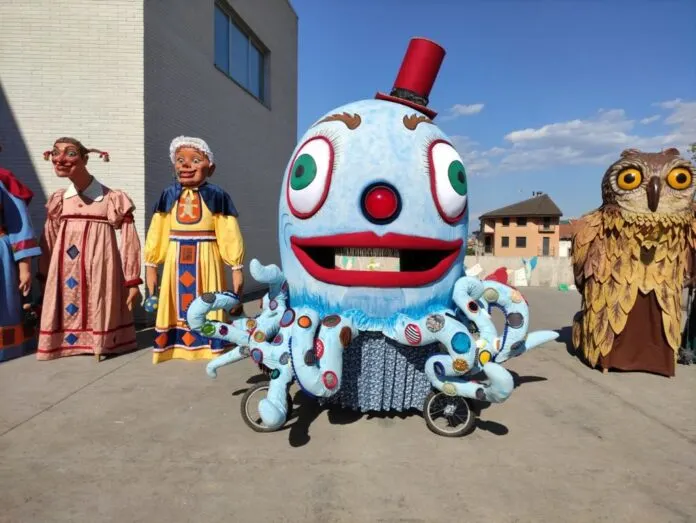Solsona recupera el Carnaval prepandèmia posant l'accent en la inclusió i convertint la plaça del Camp en l'epicentre de la festa
