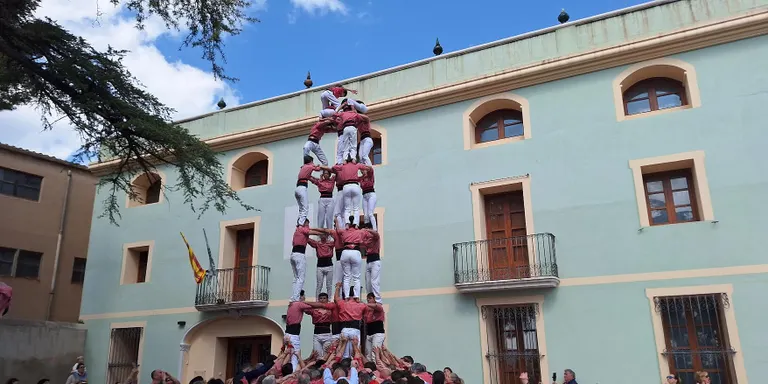 Primers castells de 7 de l'any de la Colla Vella