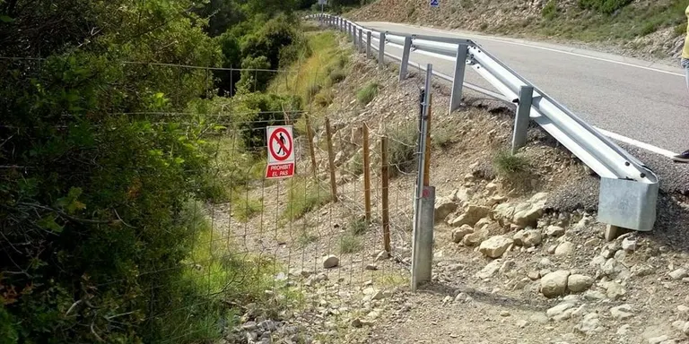 Tancat l'accés a les basses de Turriella, a Coll de Nargó