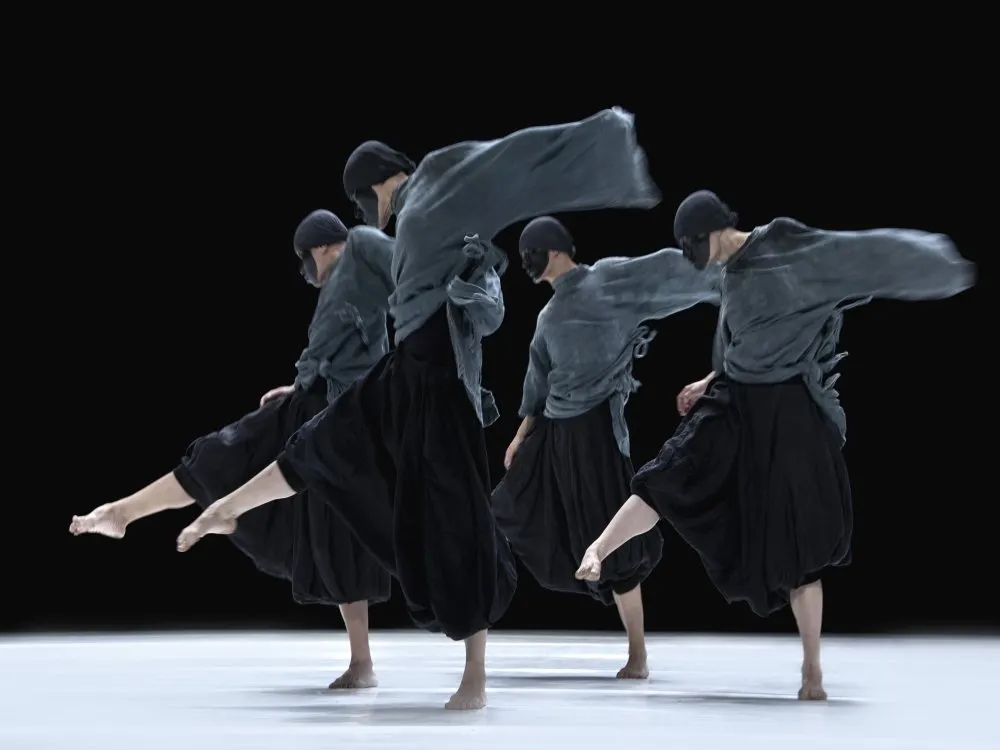Un moment de la peça 4 de Tao Dance Theater