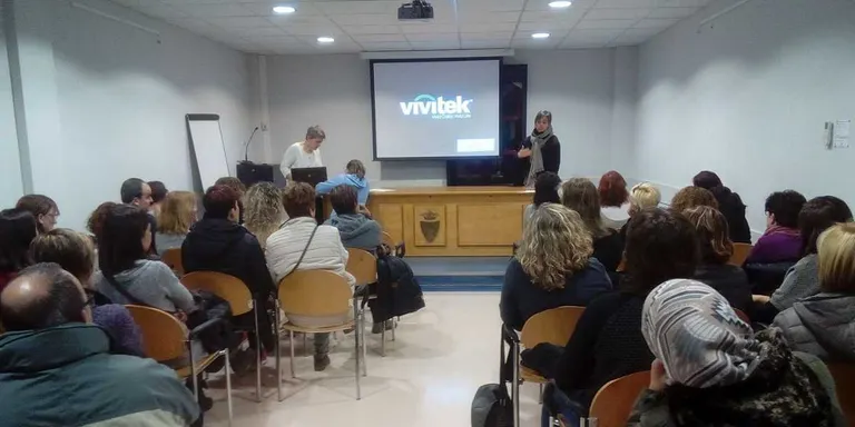 Proposen impulsar la col·laboració per lluitar contra els trastorns de l'aprenentatge