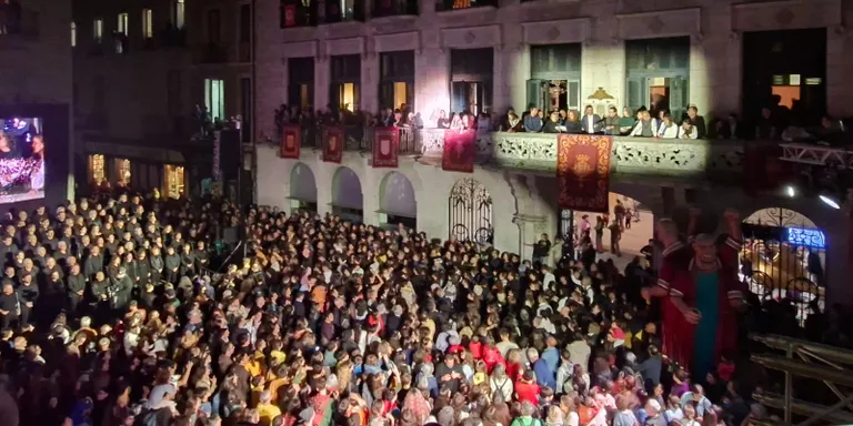 Quatre corals històriques de Girona donen el tret de sortida a les Fires de Sant Narcís amb un pregó dedicat al cant coral