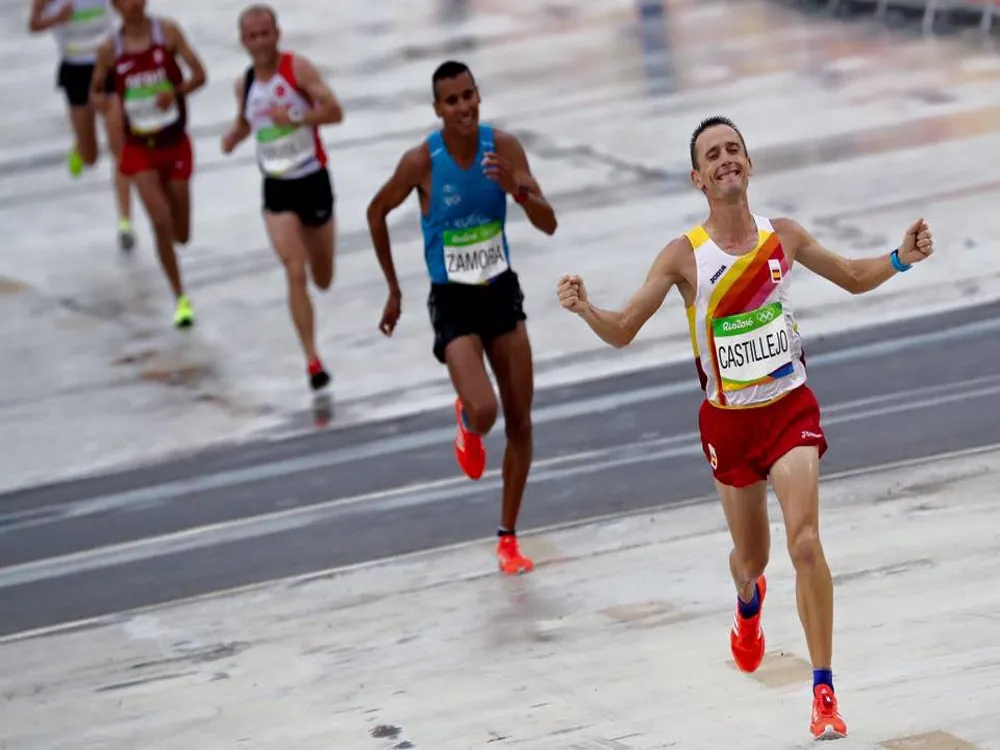 Castillejo, arribant a la meta (foto: Facebook Carles Castilejo)