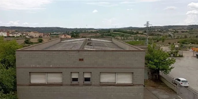 El Consell Comarcal arranjarà la teulada del local d'entitats de l'avinguda de Sant Jordi