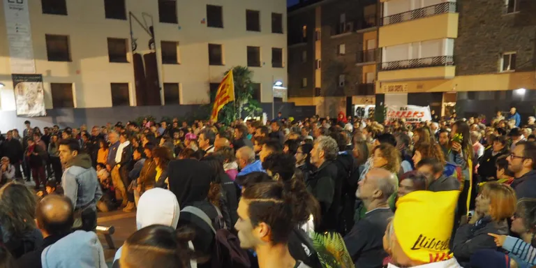 La Seu d'Urgell completa els actes de l'1-O tornant a omplir la plaça de les Monges