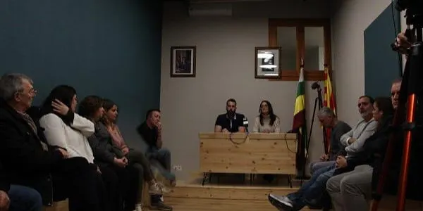 El govern de la Pobla de Montornès destina els mateixos fons per als sous dels regidors amb dos edils més