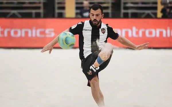 El Levante d’Adrián Frutos afronta la tercera etapa de la Lliga Espanyola de Futbol Platja