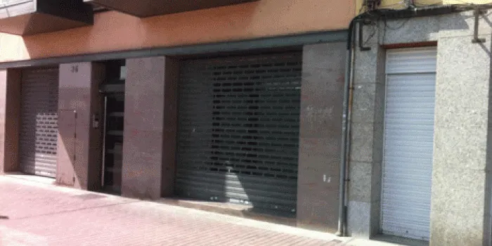 Veïns de Platja Cassà recullen més de 200 signatures contra l’obertura d’un club de fumadors