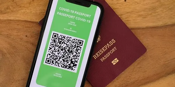 El Govern eliminarà aquest divendres l'obligació de mostrar el passaport covid a bars, restaurants, gimnasos i residències