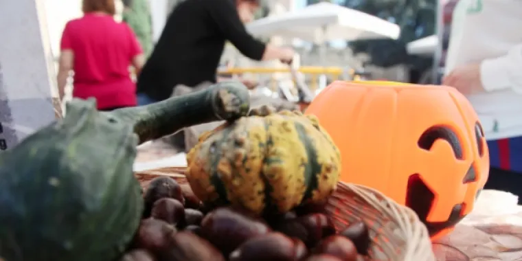 Aquesta nit arriba la celebració de la Castanyada, Halloween i la diada de Tots Sants