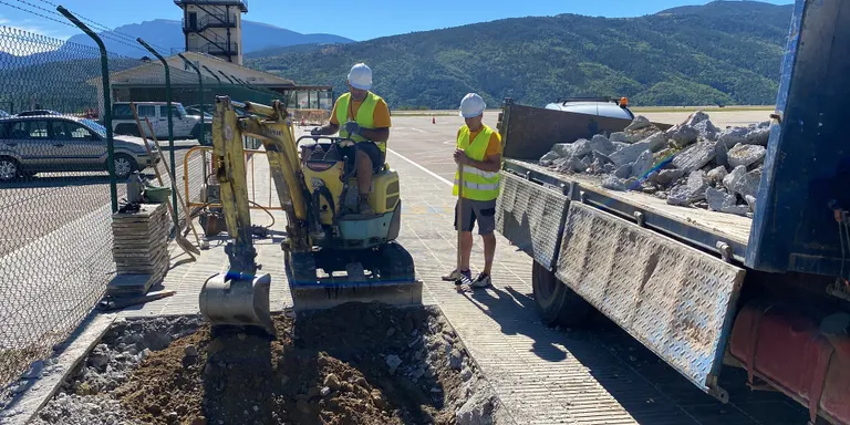 L'abalisament de la pista de l'Aeroport Andorra-La Seu d'Urgell estarà enllestit al desembre