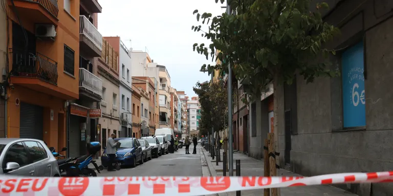Tres morts i un ferit greu en un incendi en un bloc de pisos a Santa Coloma de Gramenet
