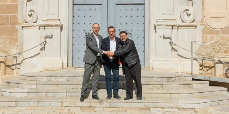 L’Ajuntament de Constantí, Repsol i l’Arquebisbat signen un conveni per a la reconstrucció de la volta de l’església de Sant Feliu