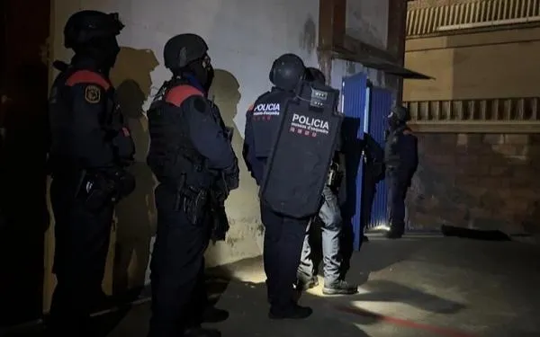 Els Mossos d’Esquadra busquen a Roda de Berà membres d’organitzacions criminals relacionades amb el tràfic de drogues i d’armes