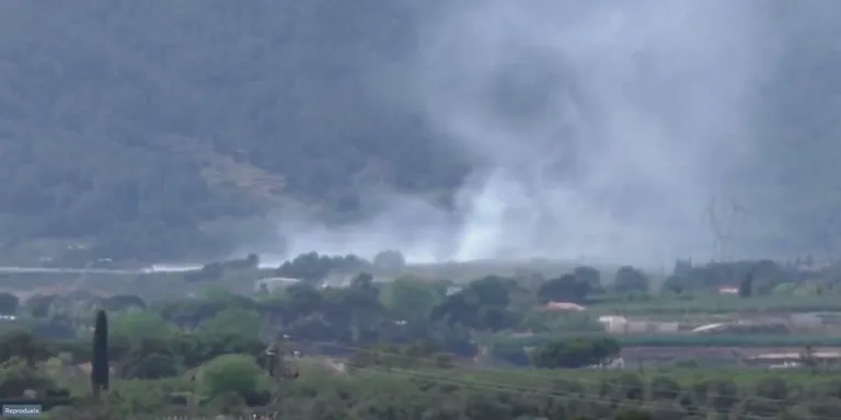 L’incendi a la planta de Compostatge de Botarell continua cremant 22 dies després
