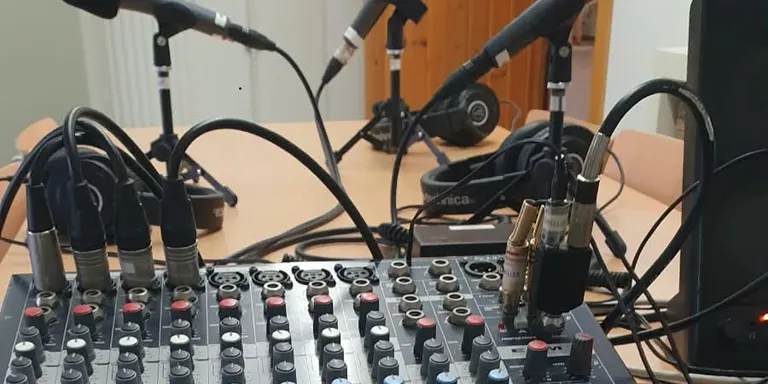 L’alumnat de l’escola Mar i Cel estrena la nova temporada de ‘Tertúlies Educatives’ de Ràdio Cubelles
