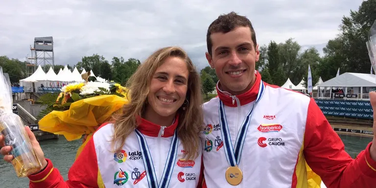Núria Vilarrubla, palista del Cadí CK, medalla de bronze a la Copa del Món de Pau
